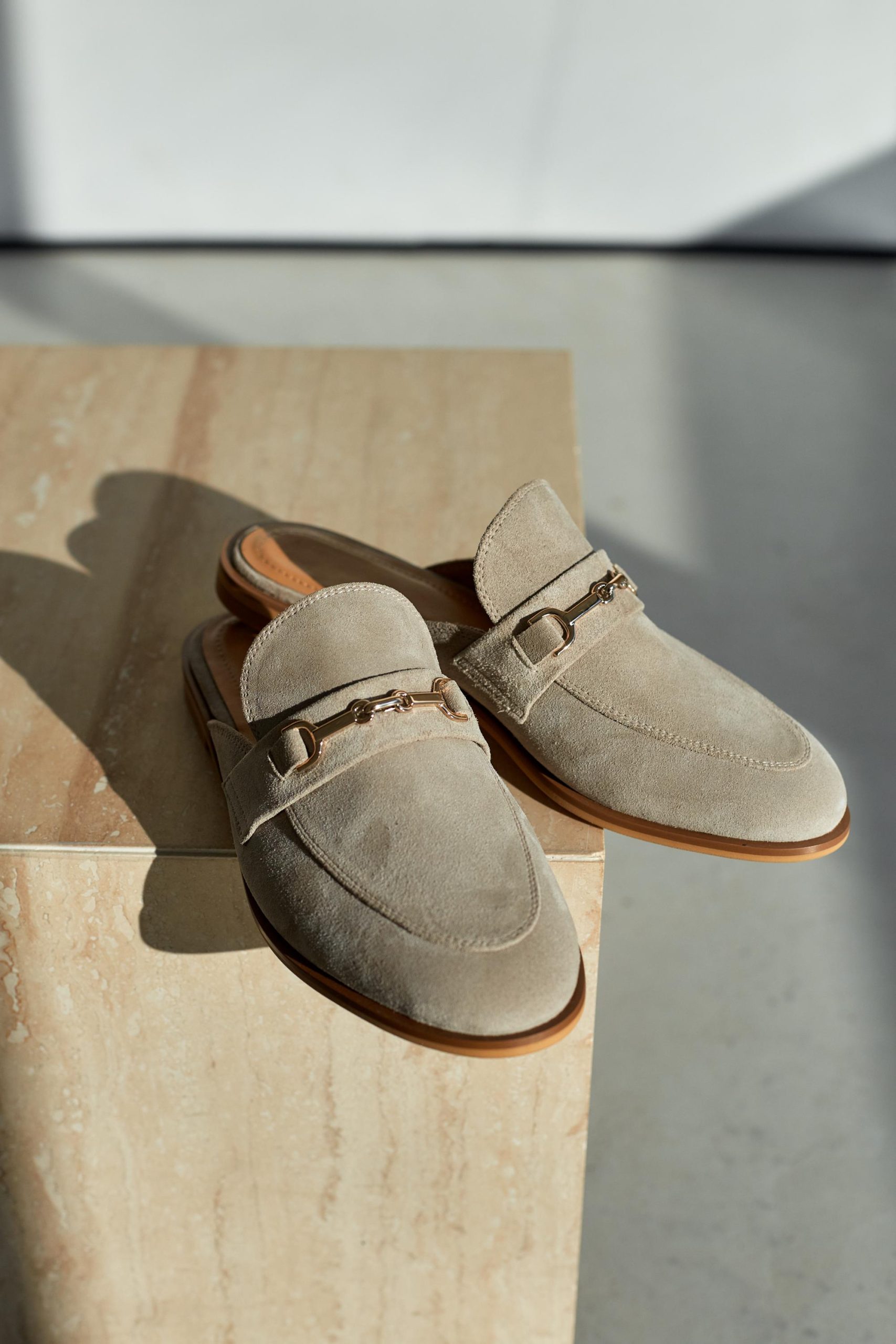Women's Brown Suede Mules With Chain Detail Backless Women's Brown Suede Mules With Chain Detail Backless